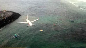 Operaţiunile de căutare a celor trei militari dispăruţi după prăbuşirea unui avion american în Oceanul Pacific s-au încheiat fără niciun rezultat