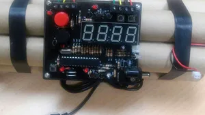 Alba Aluminiu despre produsul folosit la bombe de terorişti: E utilizat şi la vopsit uşile sobelor. Ori că foloseşti pastă de aluminiu ori benzină, poţi să faci acelaşi lucru