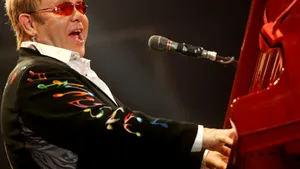 Elton John interpretează o partitură la pian pe noul album al trupei Alice In Chains