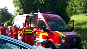 Accident grav la Hunedoara: Şapte persoane, între care doi copii, rănite | FOTO