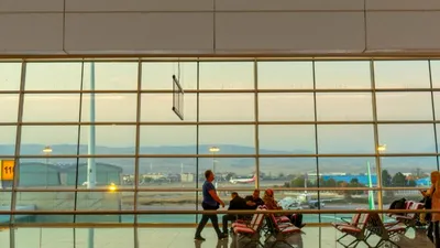 SOCIAL Un rege și un prinț, ambii eroi naționali, au fost reținuți de polițiști într-un aeroport din Croația