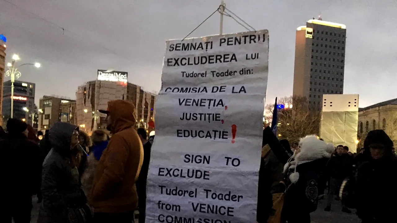 Traficul a fost deviat în zona Guvernului din cauza protestului faţă de OUG pe legile justiţiei 