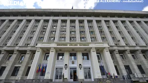 Scandal de corupţie la Direcţia Generală de Informaţii a Apărării. Fostul director adjunct, generalul Iulian Cristian Gheorghe, a fost arestat pentru delapidare