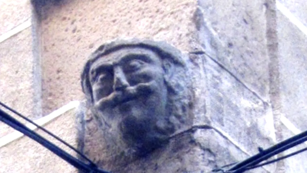 De ce există chipurile misterioase de pe clădirile din Barcelona și ce mesaj ascund din secolul al XVII-lea