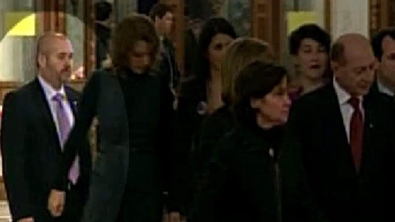 Un parapsiholog în campanie cu Băsescu; Avramescu şi Voinescu neagă că acesta ar fi fost în staff