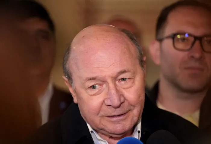 DECLARAȚII Băsescu nu îi dă mari șanse lui Siegfried Mureșan: Nu știu dacă va reuși să facă un alt fel de Guvern. Îi dau șanse puține