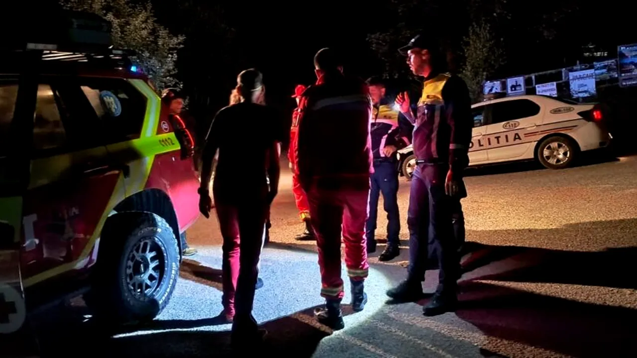 Trei tineri salvați de Salvamont după ce un urs le dădea târcoale, în Munții Rodnei