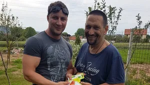 Marian Godină şi Traian Berbeceanu o ironizează pe Viorica Dăncilă pe Facebook