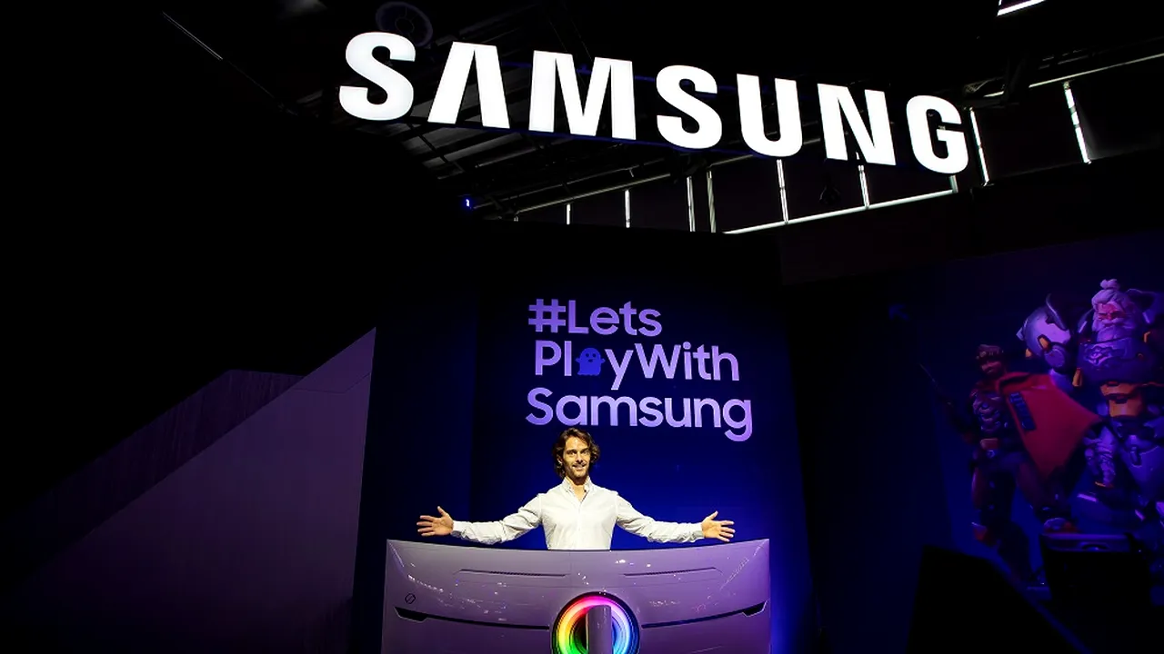 Samsung Electronics prezintă primul monitor de gaming Dual UHD din lume