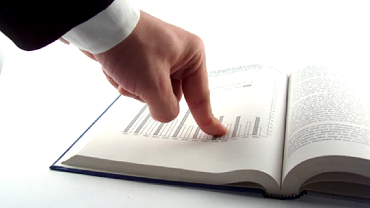 Verdictul analiştilor după trimestrul I: economia va creşte cu mai puţin de 1%