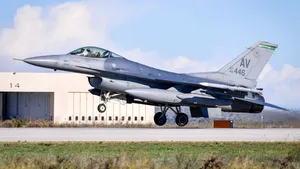 Ucraina confirmă pierderea unui avion F-16 și moartea pilotului în urma unui atac rusesc