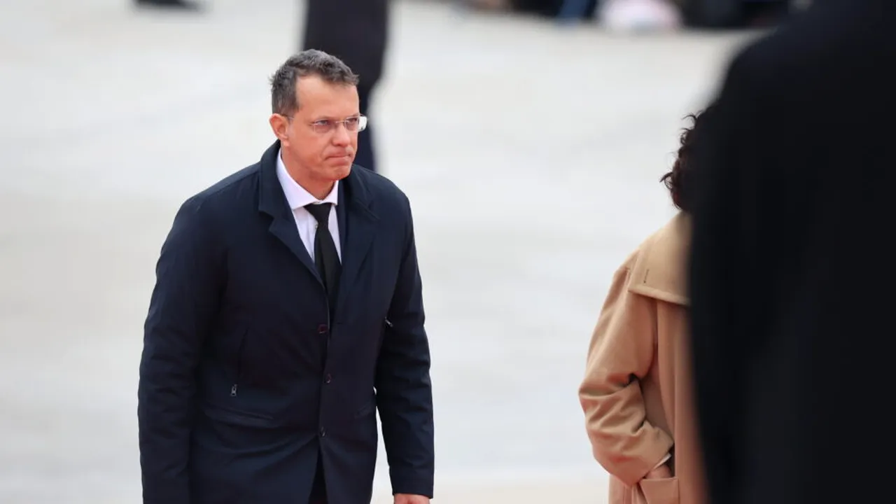 Moșteanu, întâlnire cu mediul de afaceri pentru dezvoltarea cooperării în domeniul apărării