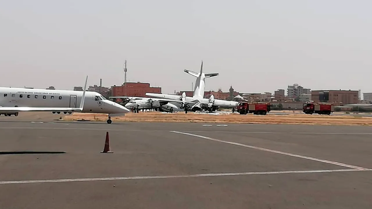 Două avioane militare s-au ciocnit la aeroportul din Khartoum, Sudan | VIDEO