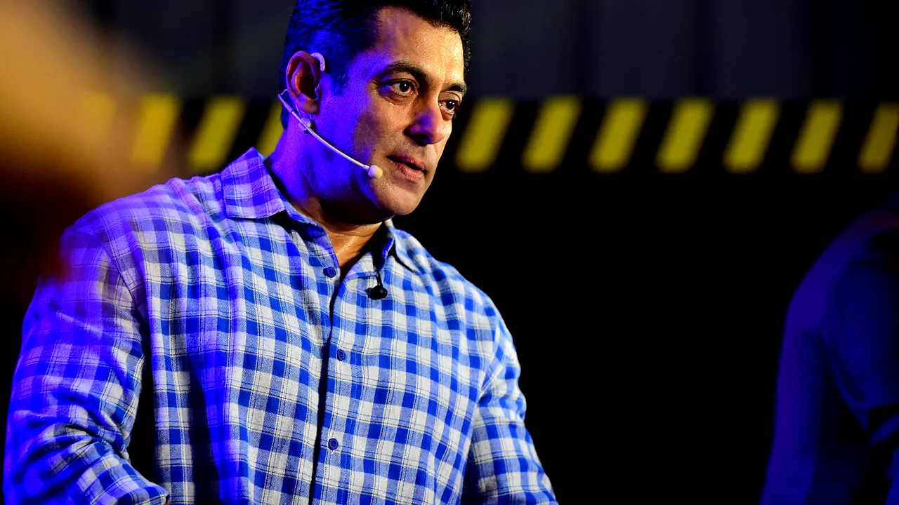 Salman Khan sprijină financiar 25.000 de angajaţi pe timpul crizei coronavirusului