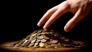 TEZAUR FABULOS, descoperit în Vâlcea: Peste 50 de kilograme de monede otomane din secolul XV - FOTO