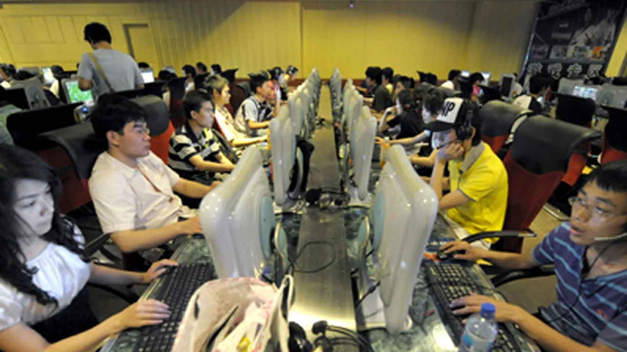 Internauţii chinezi, plătiţi pentru a denunţa site-urile pornografice