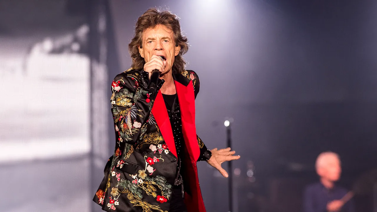 The Rolling Stones, din nou pe scenă, după operaţia pe cord suferită de Mick Jagger