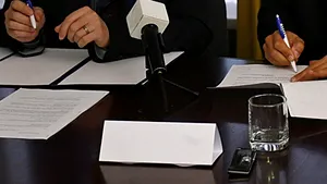 Noii şefi ai deconcentratelor semnează contracte de asumare a politicii Guvernului
