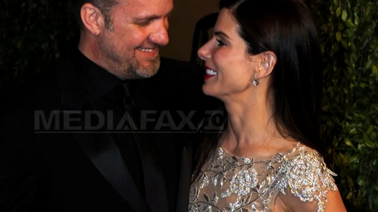 Sandra Bullock a divorţat de Jesse James