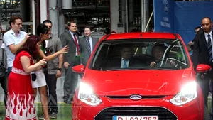 Preşedintele a trecut în declaraţia de avere maşina cumpărată în 2012. Autoturismul Ford B-max a fost plătit de Ioana Băsescu