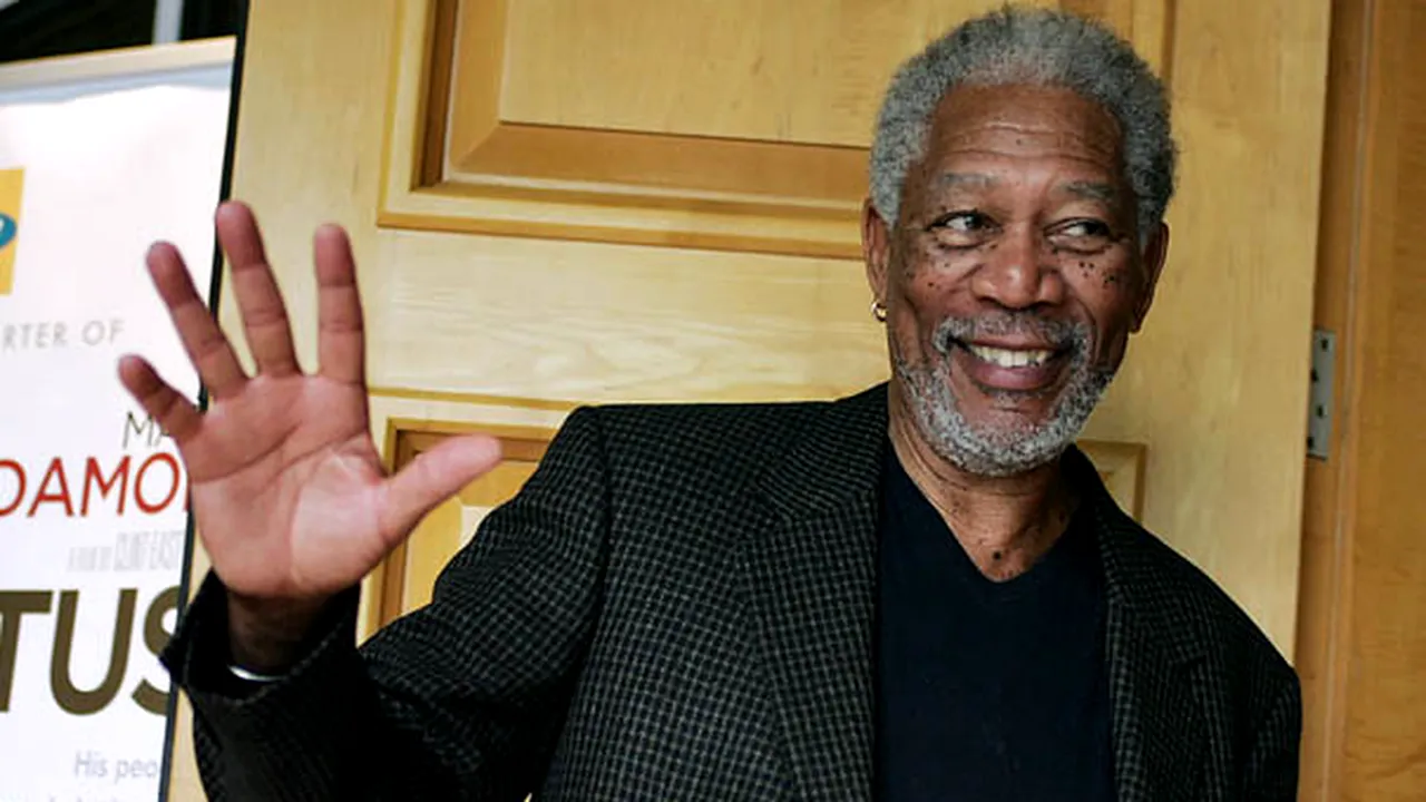 Morgan Freeman - vocea care anunţă 