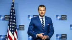 Șeful Pentagonului ar fi trimis planuri secrete familiei pe Signal. Hegseth neagă noile acuzații și spune că presa „încearcă să distrugă reputația oamenilor”