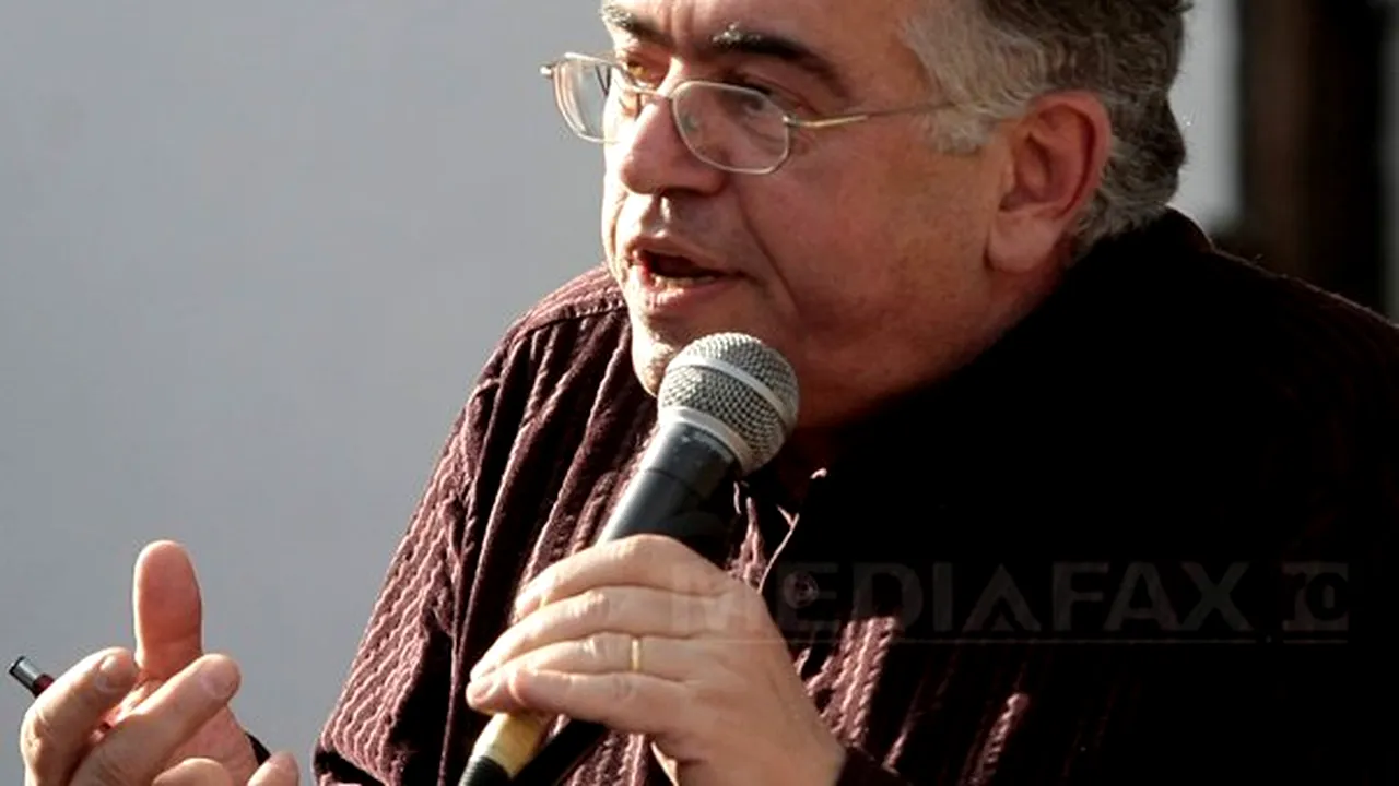 Dan C. Mihăilescu: Şcoala sufocă, societatea putrezeşte, televiziunea tâmpeşte