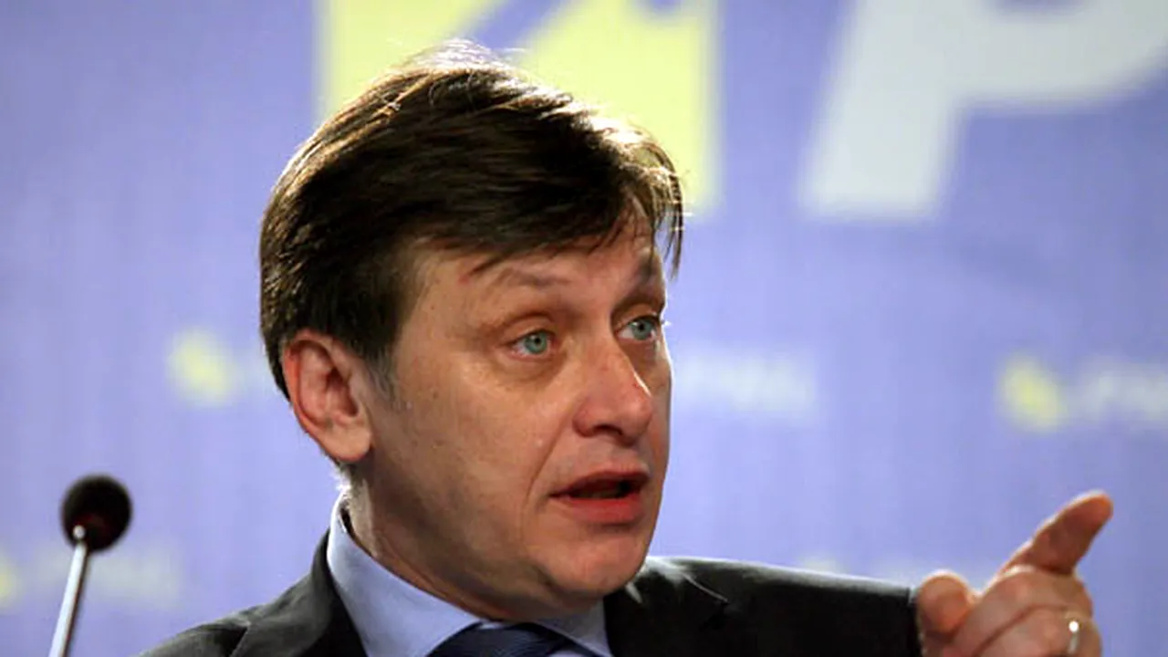 Dispute Antonescu-Boc despre pledoariile din teza de doctorat a premierului