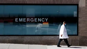 Cea mai tânără victimă a pandemiei de Covid-19: Un bebeluş de doar şase săptămâni a murit după ce a fost adus inconştient la spital