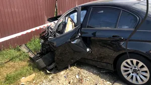 Cinci oameni răniţi după impactul frontal între două maşini, pe DN 17C, în Bistriţa