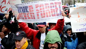 Manifestaţie la New York împotriva procesului organizatorilor atentatelor de la 11 septembrie