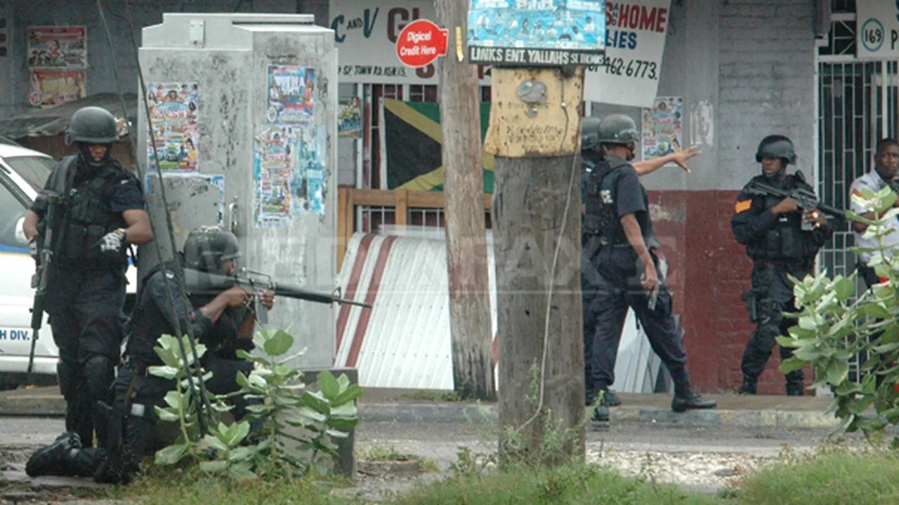Violenţele din Jamaica riscă să se extindă în afara capitalei - VIDEO