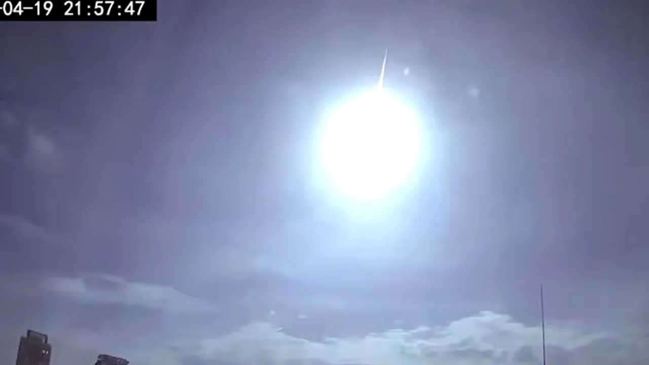 Confuzie la Kiev: ucrainenii spun că resturile unui satelit NASA s-au prăbuşit, agenţia neagă