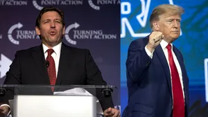 Trump îl batjocoreşte pe DeSantis la mitingul din Pennsylvania: „Ron DeSanctimonious”