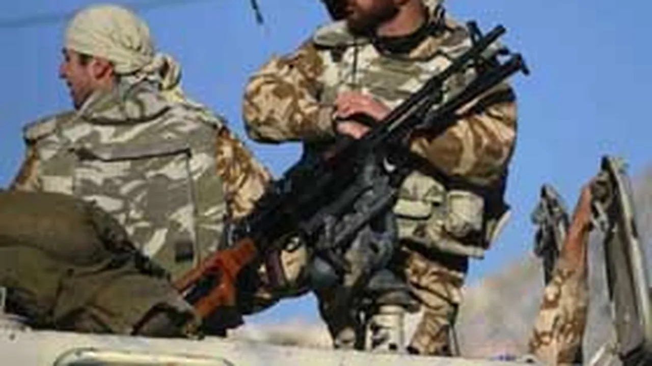 Un militar român a fost ucis, iar alţi doi au fost grav răniţi în Afganistan
