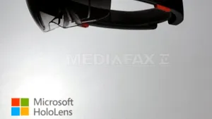Microsoft a prezentat detaliile sistemului Windows 10 şi ochelarii holografici HoloLens - VIDEO
