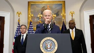 Biden afirmă că asistenţa pentru Ucraina nu este 