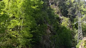 Trafic îngreunat pe Transfăgărăşan, după un accident între o maşină şi două motociclete