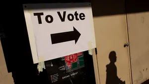Primele secţii de vot pentru prezidenţialele din SUA s-au deschis în mod simbolic
