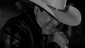 Un cunoscut cântăreţ de muzică latino a murit în timpul unui concert