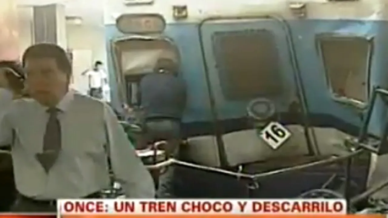 GRAV ACCIDENT FEROVIAR ÎN ARGENTINA: Zeci morţi şi sute de răniţi. IMAGINI DE LA faţa locului - VIDEO