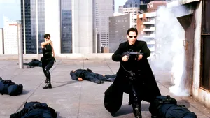 VIDEO: O cascadorie spectaculoasă pe platourile de filmare pentru „Matrix 4