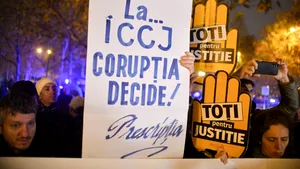 Protest în fața Curții Supreme de Justiție față de deciziile șefei ICCJ: „Savonea, nu uita! Va veni și ziua ta”