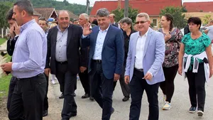 Primarul cu cea mai mare absorbţie de fonduri europene din România, exclus din partid