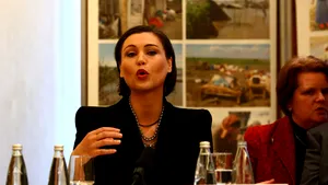 Eveniment interactiv la Cinema Pro cu copiii, în care actriţa Daniela Nane le citeşte celor mici