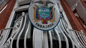 Ecuadorul i-a acordat azil politic lui Julian Assange. Marea Britanie ar putea anula statutul diplomatic al ambasadei, pentru a-l aresta