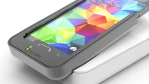 Smartphone-urile care se încarcă complet în 5 minute ar putea apărea pe piaţă anul viitor. Cum funcţionează noua tehnologie