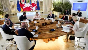 Liderii G7 reuniţi joi în Italia au ajuns la un „acord politic” pentru Ucraina