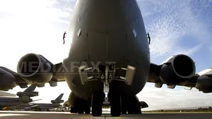 Aeroportul cu cea mai lungă pistă din Europa, vândut contra sumei de 10.000 de euro - FOTO, VIDEO