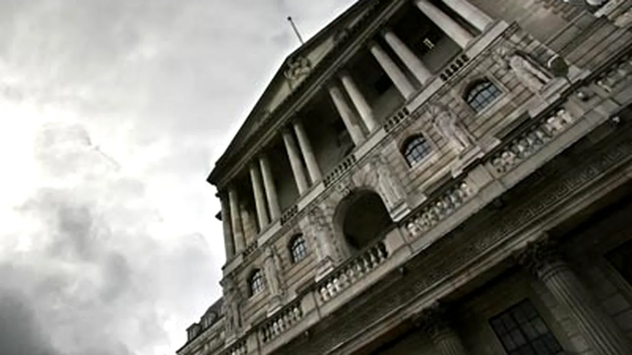 Banca Angliei a redus dobânda de politică monetară la 2%